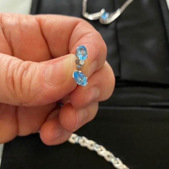 Necklace Set - Picture 3 of 8